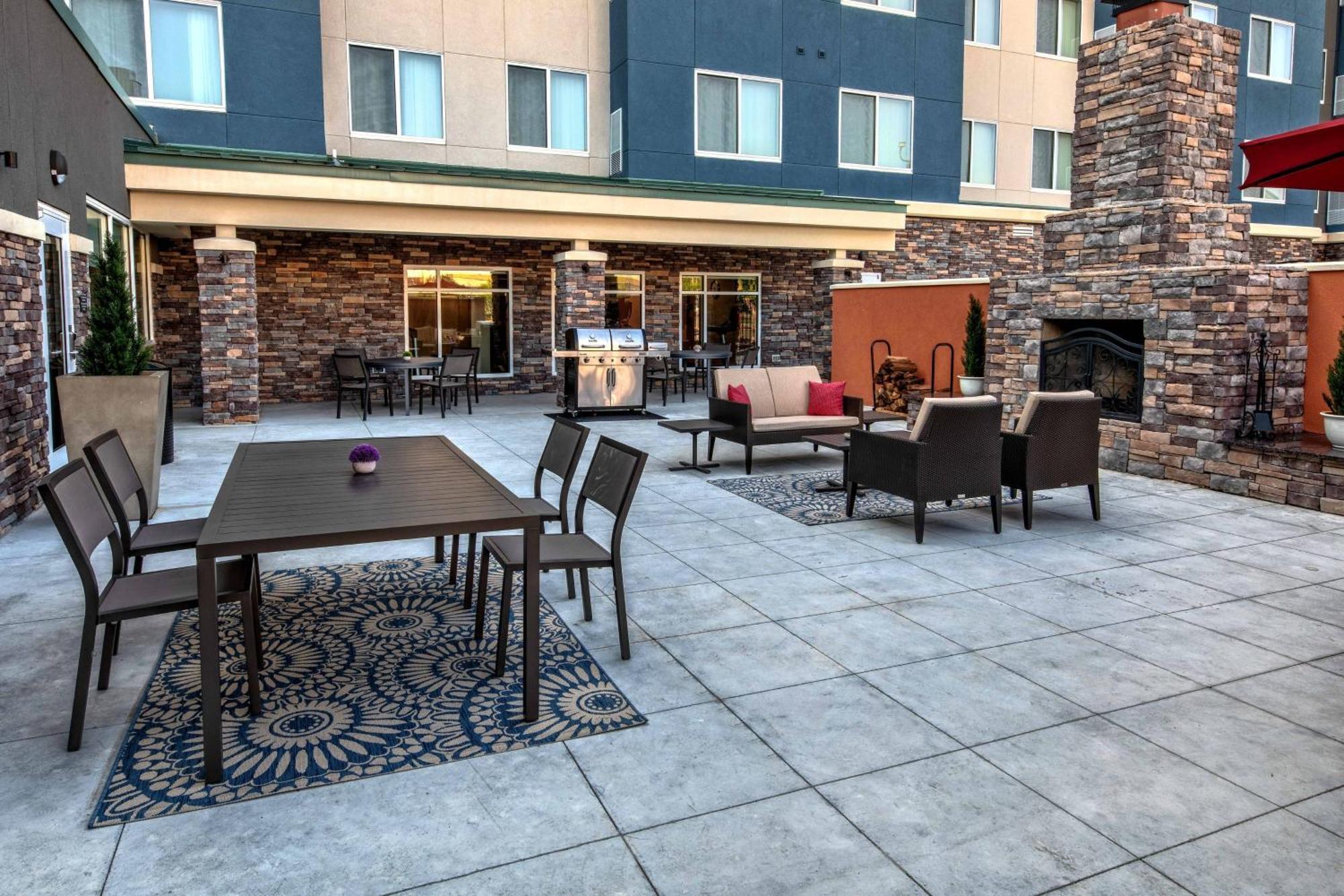 Residence Inn By Marriott Tulsa Midtown Eksteriør bilde
